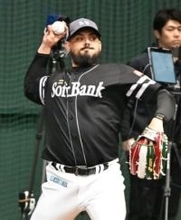 【春季キャンプ】ソフトバンクホークスのオスナが初ブルペン　変化球交え29球「最初にしては良かった」