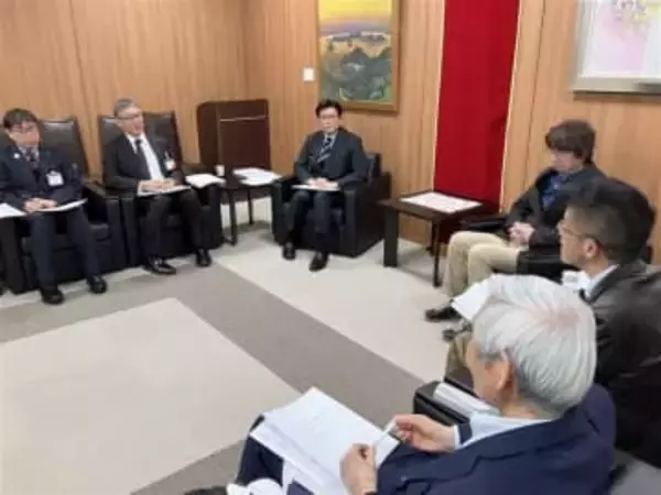 やりとり難航→孤立→脳への情報減→症状進む　「難聴対策で認知症予防」佐世保市医師会が要望