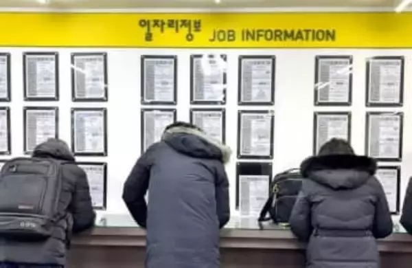 卒業と同時に就職1割、企業とのミスマッチ…新卒者の生涯所得減る恐れ　韓国版「失われた世代」に警鐘