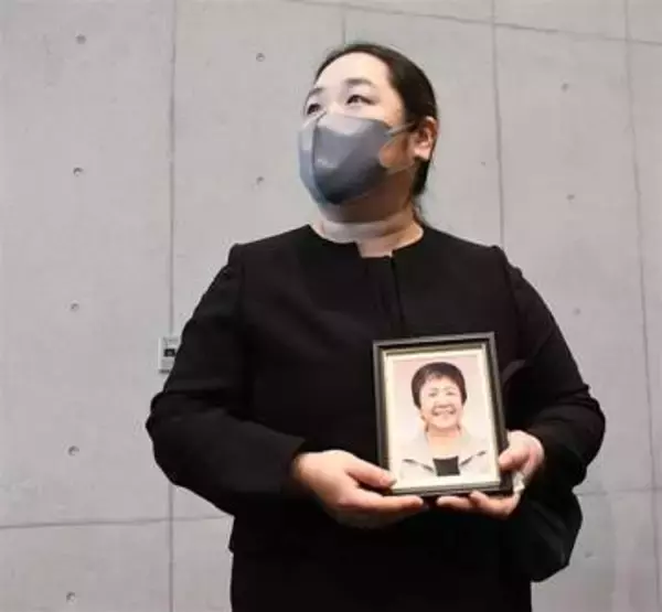 愛する人に思い寄せ　犠牲者追悼式、参列の遺族　「何年たっても忘れられない」　熊本地震から10年