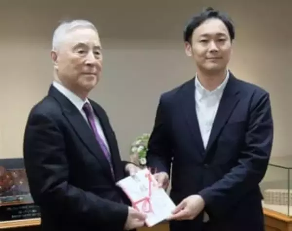 ［福岡県］西日本シティ銀職員組合がやすらぎ荘へ支援金