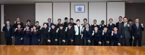 全国高校駅伝に出場の福岡県選手が県庁訪問