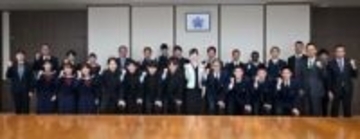 全国高校駅伝に出場の福岡県選手が県庁訪問