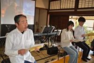 小泉八雲の怪談、朗読劇に　福岡・八女市の劇団「大藤」の公演が盛況