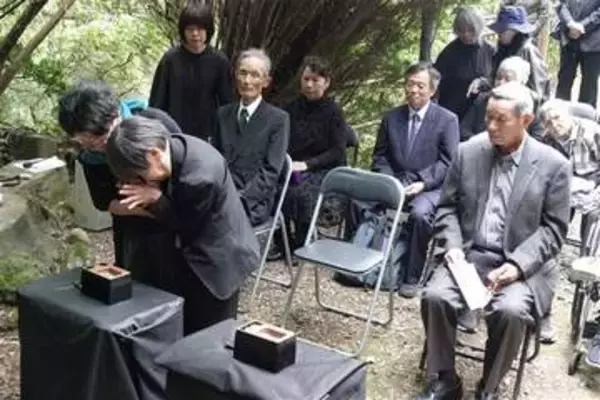 熊本・水俣市の「乙女塚」で慰霊祭　進まぬ救済に怒りの声