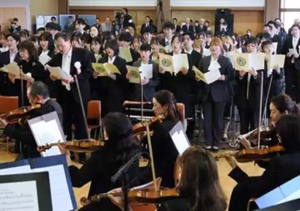 新時代の音楽人育成目指す「福岡国際音楽大」が太宰府市に開学　客員教授のさだまさしさんも祝福