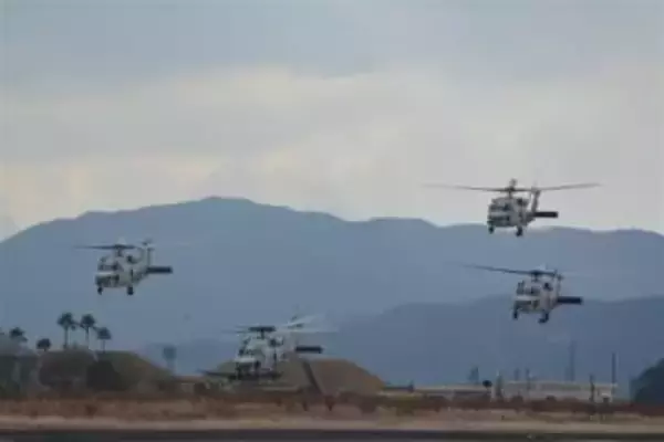 長崎県・海自大村航空基地で隊員200人が初訓練　緊急出動や編隊飛行