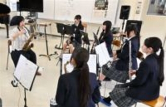 ［大分県］吹奏楽部、ジャズ奏者と共演　玖珠美山高　ピアニスト魚返さん公演機に　「自由な音楽楽しめた」