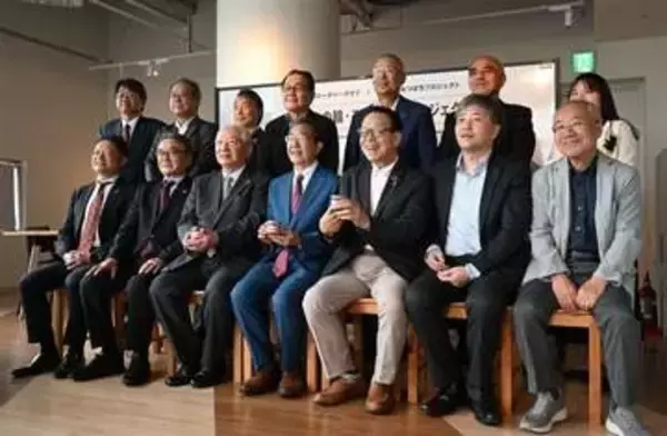 北九州・小倉都心の蜂蜜寄贈　市民団体と小倉東RC　子育て支援団体に