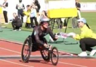 大分国際車いすマラソンはフグが独走V、鈴木3位