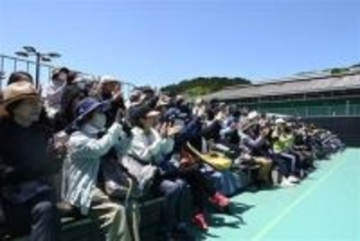 小田凱人選手らの世界レベルに大興奮　飯塚国際車いすテニス大会、週末に大勢のファンが声援