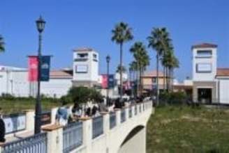 佐賀・鳥栖アウトレット開業20年超、続ける進化　24年度売上高が過去最高、その魅力は