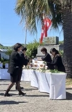 ［長崎県］「風化防ぐ」平和継続誓う　特攻艇訓練所置かれた川棚町　慰霊祭に遺族、住民ら参列
