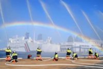 福岡市で1500人参加し消防出初め式　「はしご乗り」など妙技披露