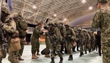 長崎・佐世保の水陸機動団22人が帰還　「最も過酷」なレンジャー教育3カ月、極限状況で8人が離脱