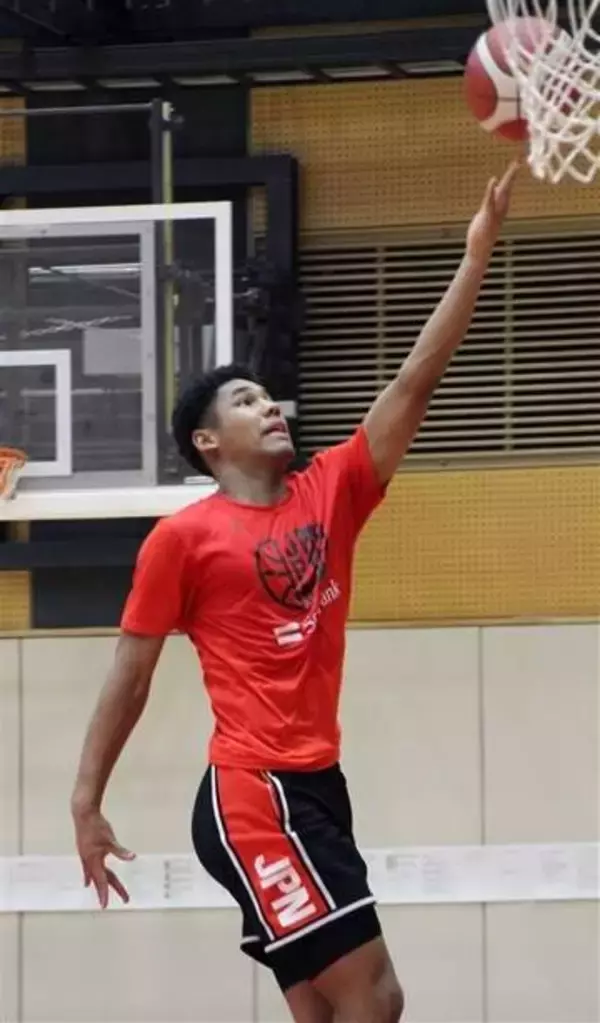 【バスケ男子U18代表合宿】　福岡大大濠の白谷らが調整