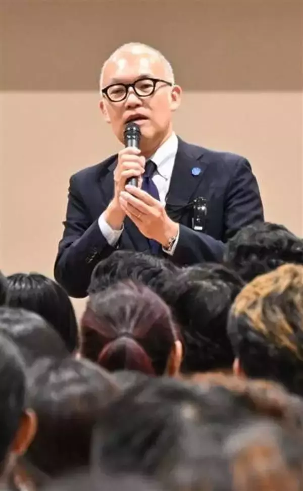 鳥栖の留学生らに佐賀県の副知事が金融伝授