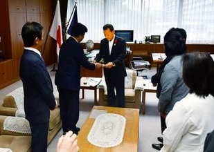 福岡県議会の百条委設置議案を修正　正副議長経験者は委員から一律除外