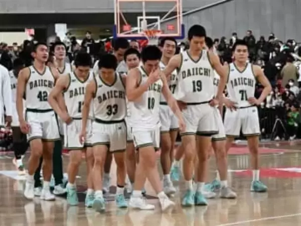 【全国高校バスケ】福岡第一が力尽きる　大黒柱不在乗り越え堂々4強