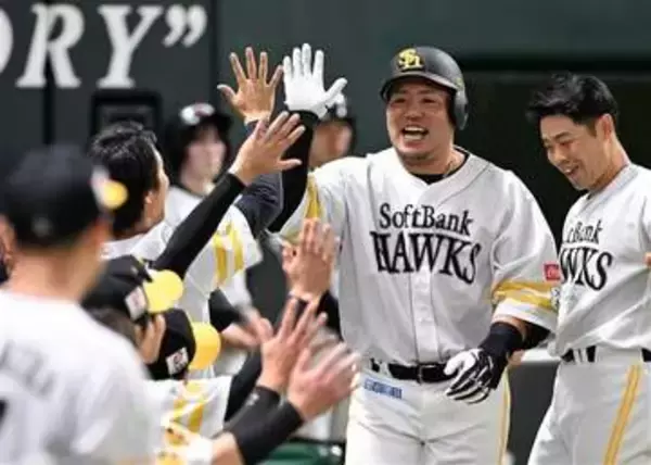 ソフトバンクホークス山川がトンネル脱出　32打席ぶり安打が6号ソロ