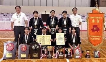 中村学園、剣道女子団体3連覇　玉竜旗との2冠【全国高校総体】