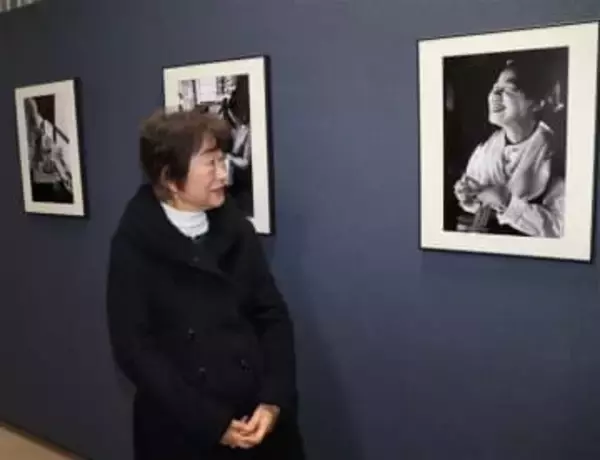 ［熊本県］患者に寄り添い、悩み続け　水俣病公式確認70年、故塩田武史さん写真展　熊本大で21日まで　日常や闘争の様子、メモ紹介