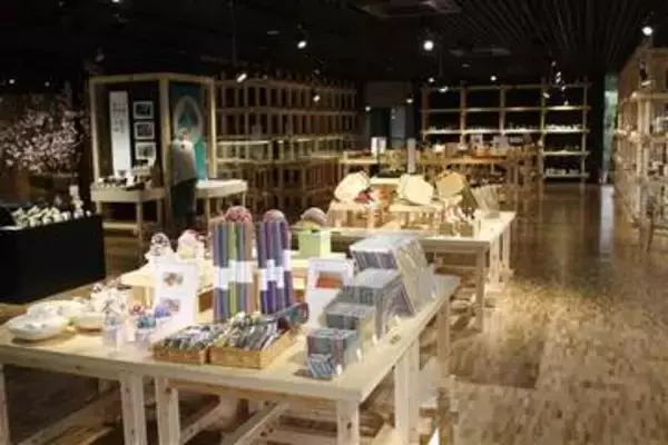 ［熊本県］県伝統工芸館　リニューアル　ショップ3.5倍拡大　バリスタ手がける喫茶も　熊本市中央区　5月17日まで2記念展