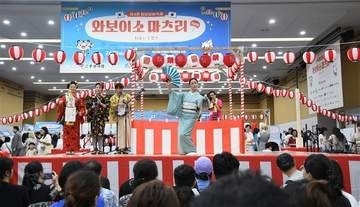 韓国・釜山で日本の夏祭り　福岡の日本舞踊、ちんどん屋も