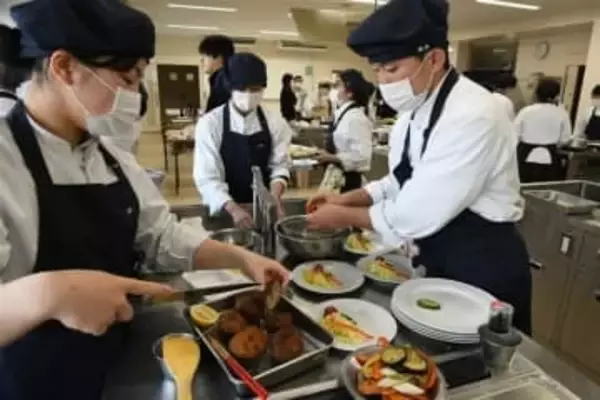 大分・日田市の昭和学園高でジビエ料理教室　イノシシやシカなど4品に挑戦