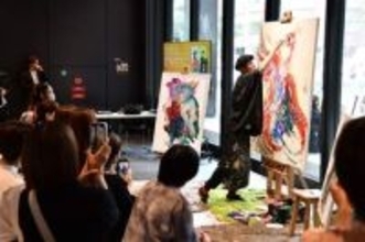 ワンビル開業1年、来館者1450万人　福岡市・天神の「顔」に定着、にぎわいの広がりに課題