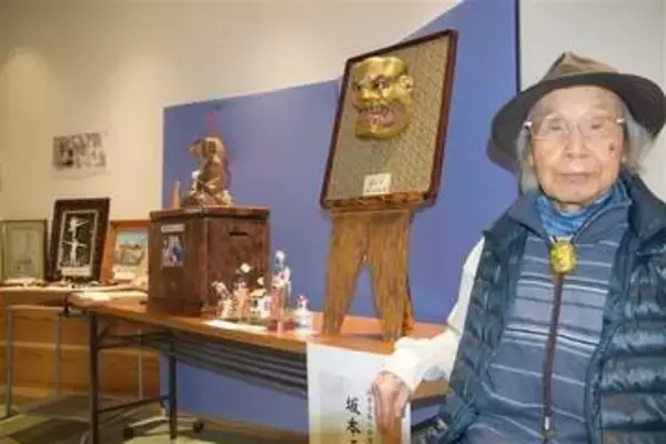 ［大分県］能面や木像作品で魅了　日田で93歳坂本さん「個展」
