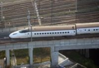 熊本地震で脱線の新幹線「つばめ」10年ぶり公開へ　JR九州が4月に博多駅で展示