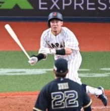 【WBC強化試合】ソフトバンクホークス牧原大が代打できっちり安打