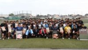 ［佐賀県］花園出場の佐賀工に県産米と佐賀牛贈呈　JAグループ佐賀