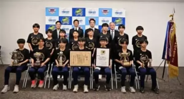 ［佐賀県］サガンU－12　悲願の全国V　全日本選手権　決勝は磨いたPKで競り勝つ　鳥栖市長に報告「力を合わせて戦えた」