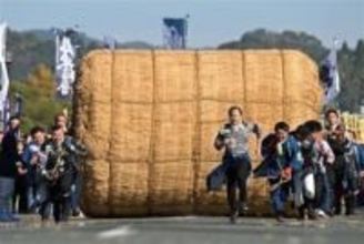 ［熊本県］感謝込め大俵ころがし　玉名市でまつり