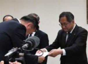 ［佐賀県］原油価格高騰などへの緊急対策求め申し入れ　県に県議会県民ネット会派