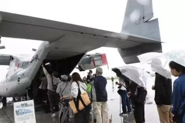 ［佐賀県］佐賀駐屯地　初の一般公開　5300人、オスプレイなど見学