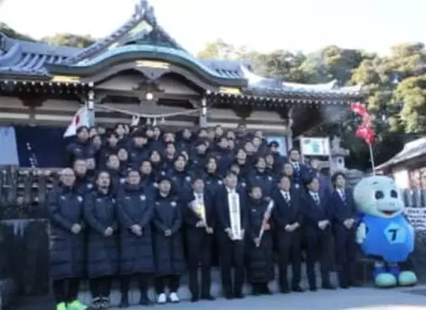 J2大分トリニータが必勝祈願　“昇格請負人”四方田監督「優勝目指す」