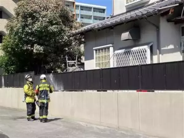 福岡市博多区吉塚で民家火災　30代男性を病院に搬送