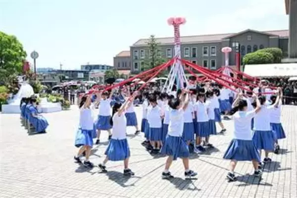 福岡女学院中学・高校で初夏告げる「メイポールダンス」