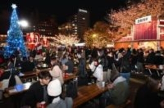 ［福岡県］小倉の夜キラキラ　電飾や露店並ぶ