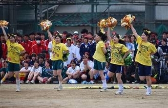 日田高で体育大会　生徒560人が熱戦、大分県内公立高で初開催