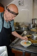 ［佐賀県］佐賀ラーメン　なぜ生卵？　「父が最初」息子が語る思い出　県がブランド化事業始める