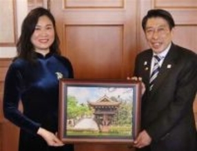 在福岡ベトナム新総領事、知事に着任を報告　観光など連携を確認