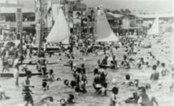 百道海水浴場、国鉄西新駅…　福岡・西新周辺の今昔を刻む写真展、開催中