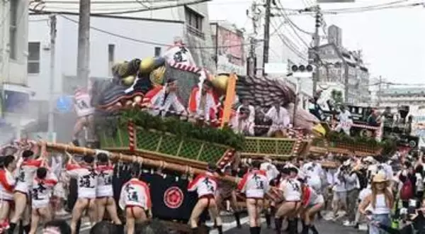 【動画】勇壮な鳥栖山笠　夏本番　「総がぶり」　独の友好都市市長も参加　佐賀・鳥栖市