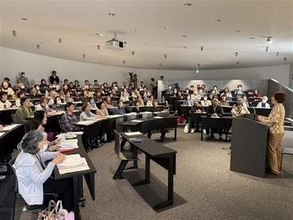 佐賀・武雄アジア大でシニア学ぶ　市民大学の講座始まる