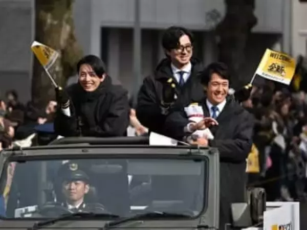 ソフトバンクホークス、宮崎でパレード　6年ぶり、4万人超が声援