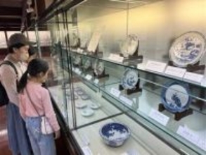 ［佐賀県］有田焼800点　展示刷新　九陶　「柴田夫妻コレクション」